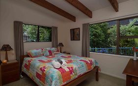 By The Bay Beachfront Apartments